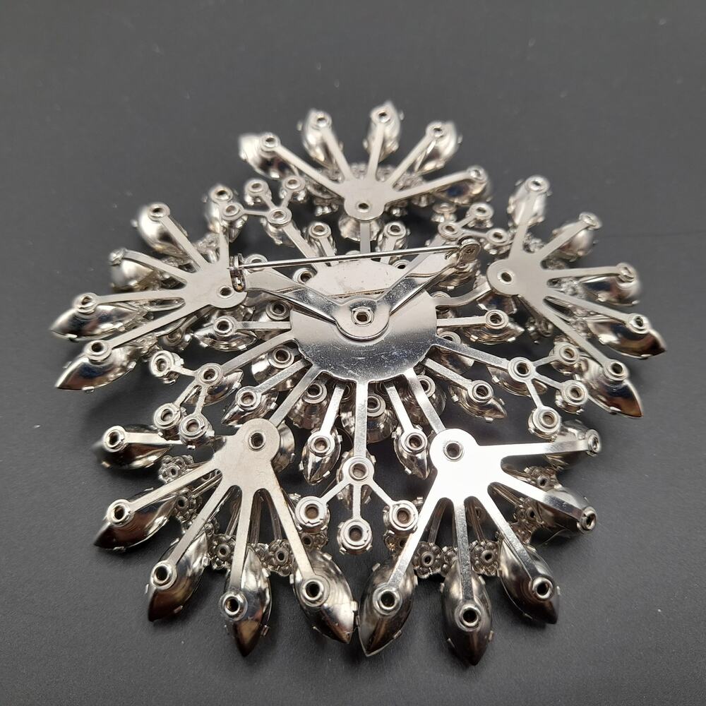 Vintage 1950s Riveted Rhinestone Flower Brooch Large 4 Inch Pin - Picture 3 of 6